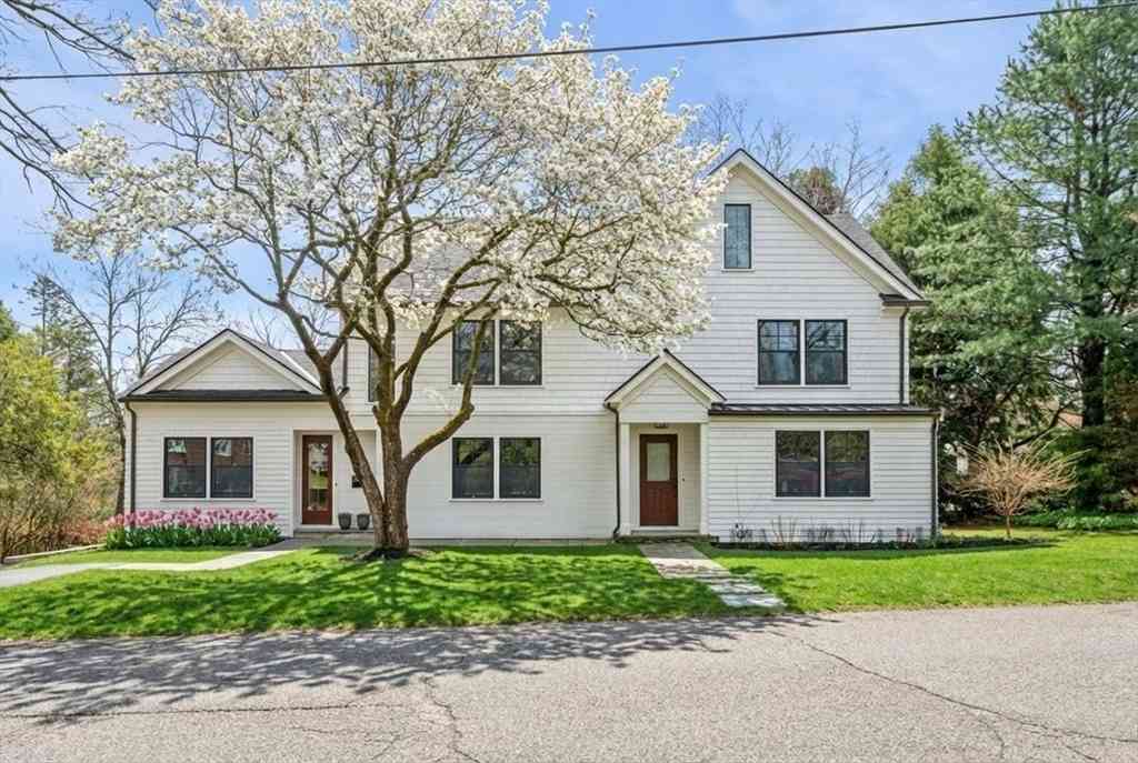 Homes For Sale - 28 Tyler Rd<br/> Belmont, MA 02478