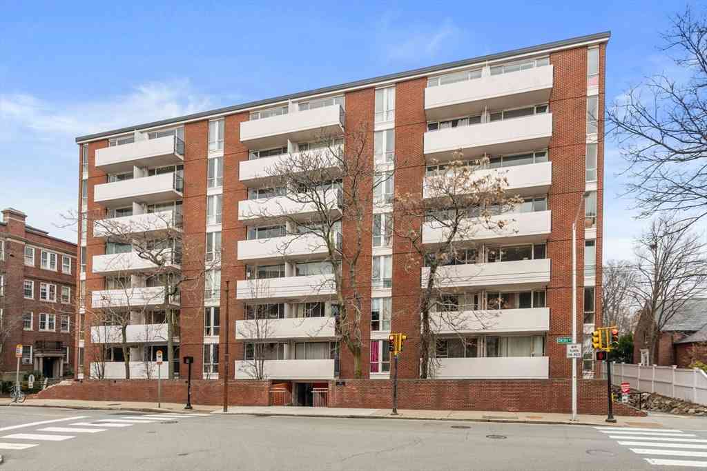 Condo For Sale - 29 Concord Ave #504<br/> Cambridge, MA 02138