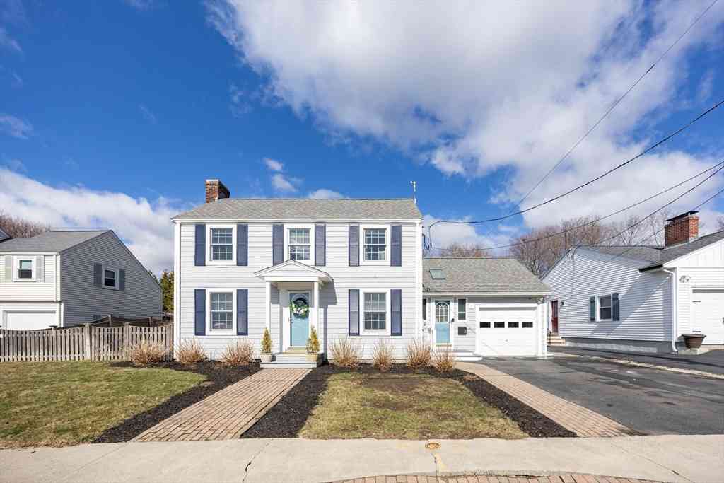 Homes For Sale - 2 Sunset Rd<br/> Salem, MA 01970