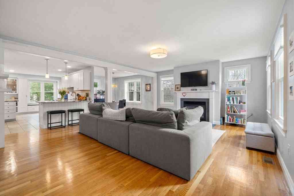 Condo For Sale - 13 Mill St #1<br/> Boston, MA 02122