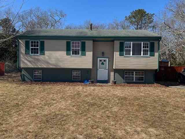 Homes For Sale - 72 Mayflower Lane<br/> Wareham, MA 02358