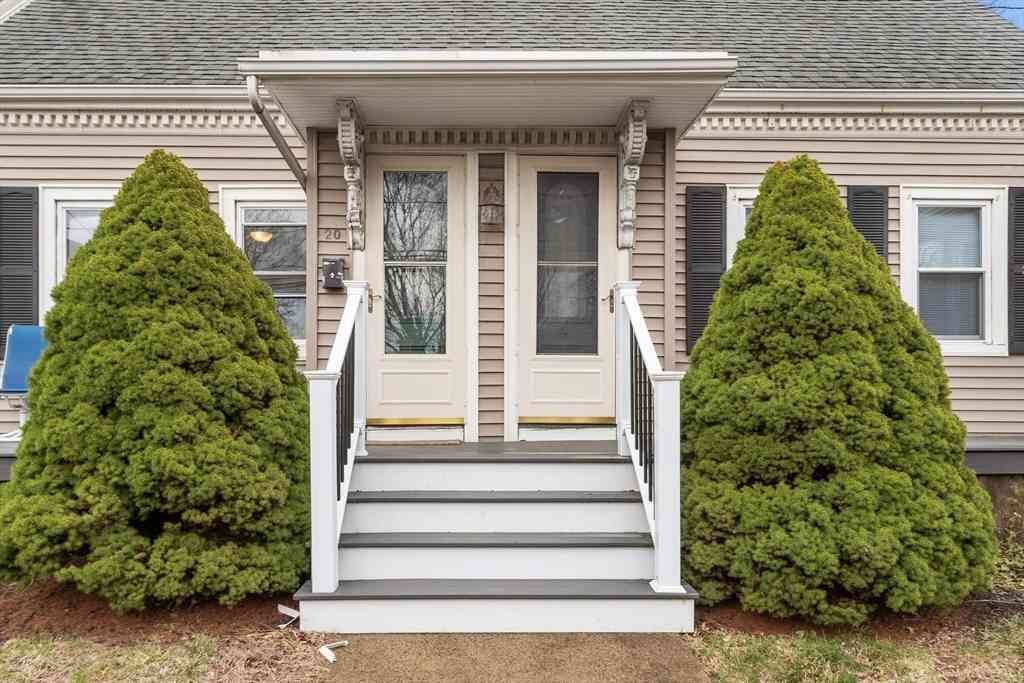 Apartment For Rent - 20 School St #2<br/> Weymouth, MA 02189