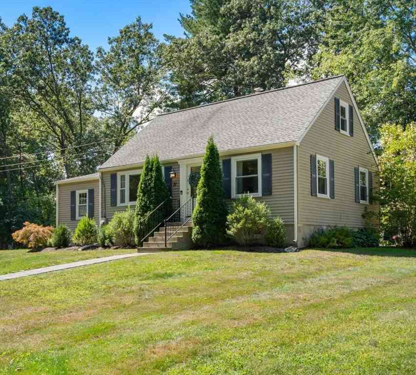 Homes For Sale - 31 Robbins Rd<br/> Sudbury, MA 01776