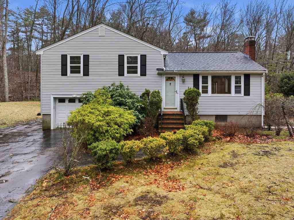 Homes For Sale - 8 Ledgewood Drive<br/> Norfolk County, Canton, MA 02021