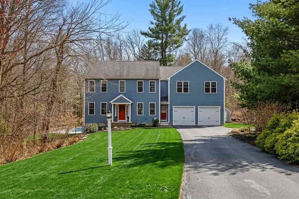 Homes For Sale - 9 Great Acres Dr<br/> Plymouth County, Hanover, MA 02339