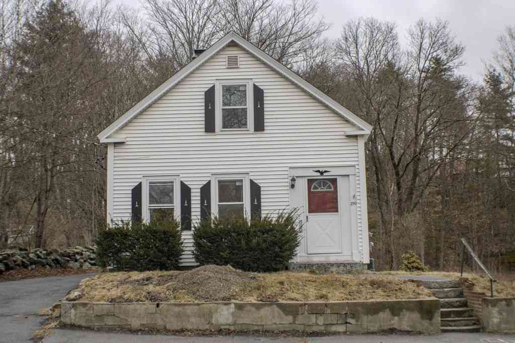 Homes For Sale - 250 Ashburnham St<br/> Fitchburg, MA 01420