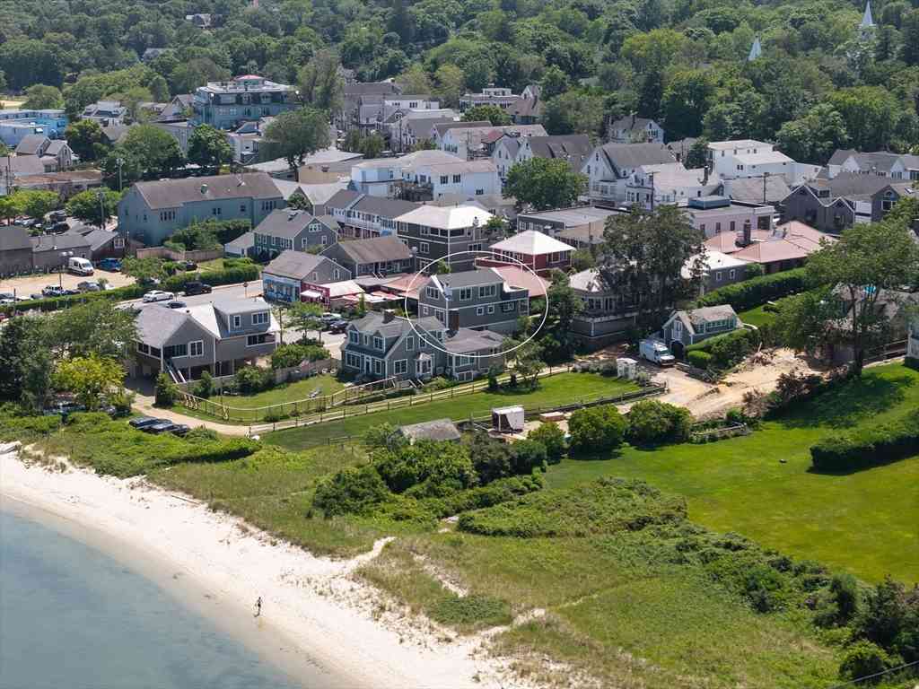 Condo For Sale - 26 Union Court #7<br/> Tisbury, MA 02568