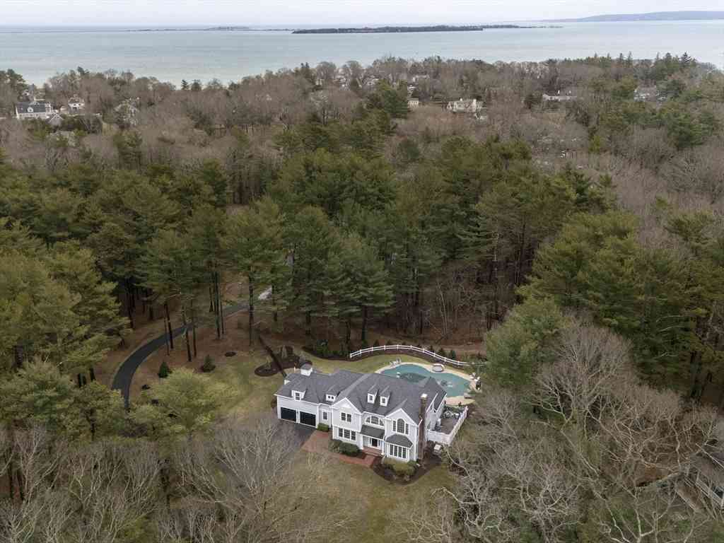 Homes For Sale - 131 S Station St<br/> Plymouth County, Duxbury, MA 02332