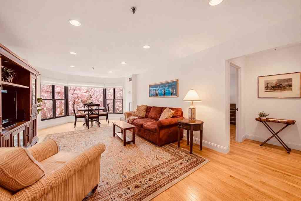 Homes For Sale - 16 Harcourt St #3D<br/> Boston, MA 02116