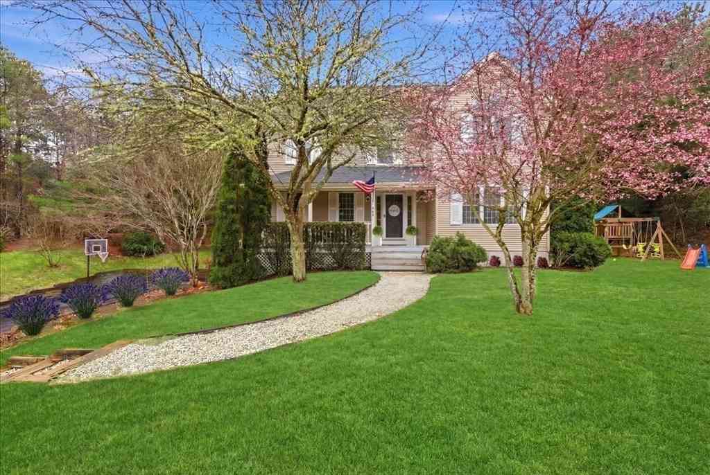 Homes For Sale - 25 Nor'east Ln<br/> Plymouth County, Plymouth, MA 02360