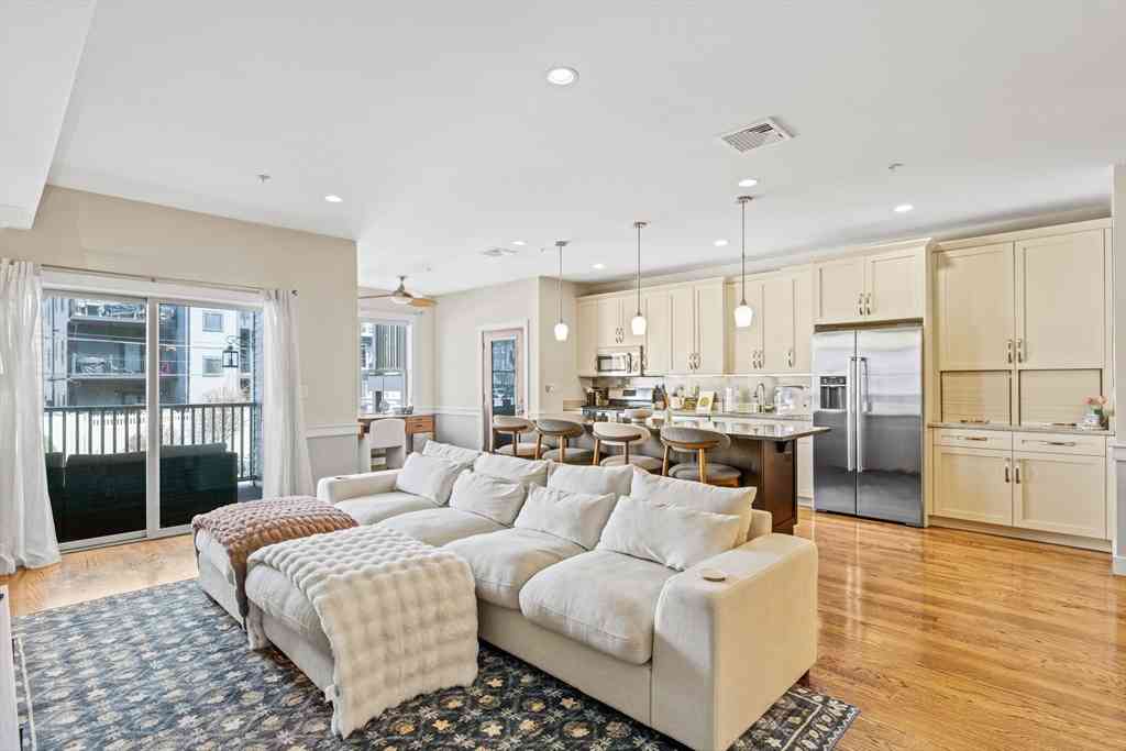 Condo For Sale - 774 E 3rd St #1<br/> Boston, MA 02127