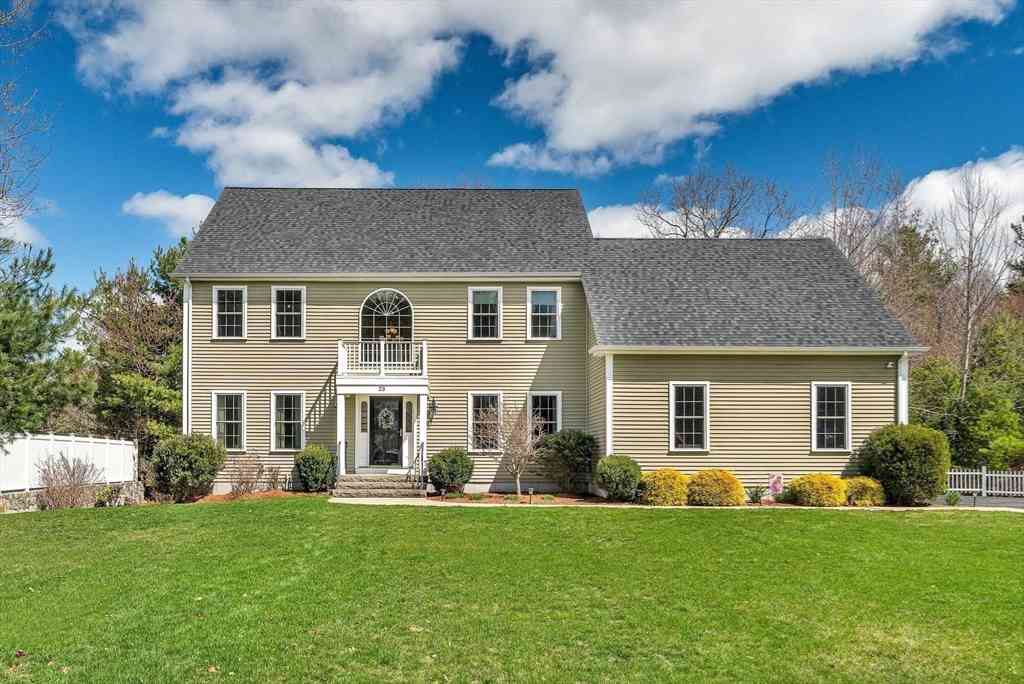 Homes For Sale - 23 Tulip Way<br/> Norfolk County, Medway, MA 02053