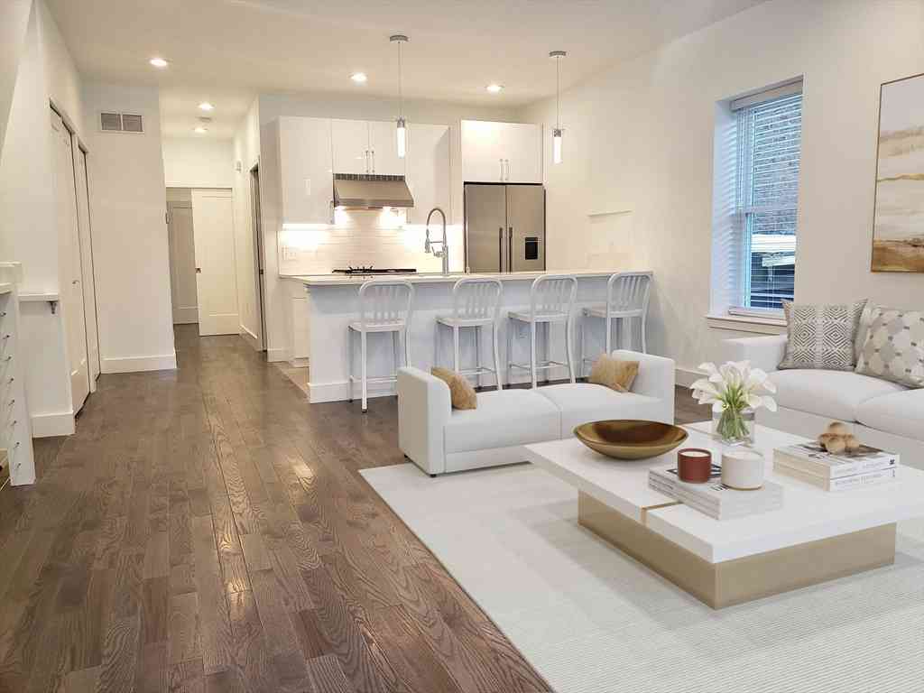 Condo For Sale - 714 E 5th St #1<br/> Boston, MA 02127