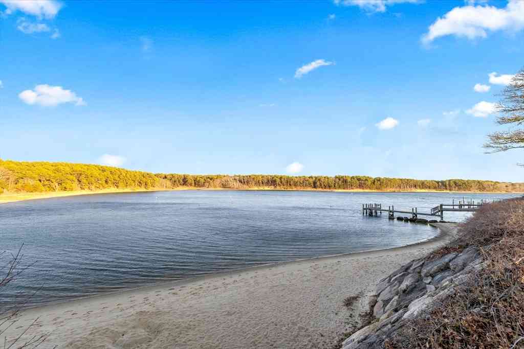 Homes For Sale - 242 Edgewater Dr E<br/> Barnstable County, Falmouth, MA 02536