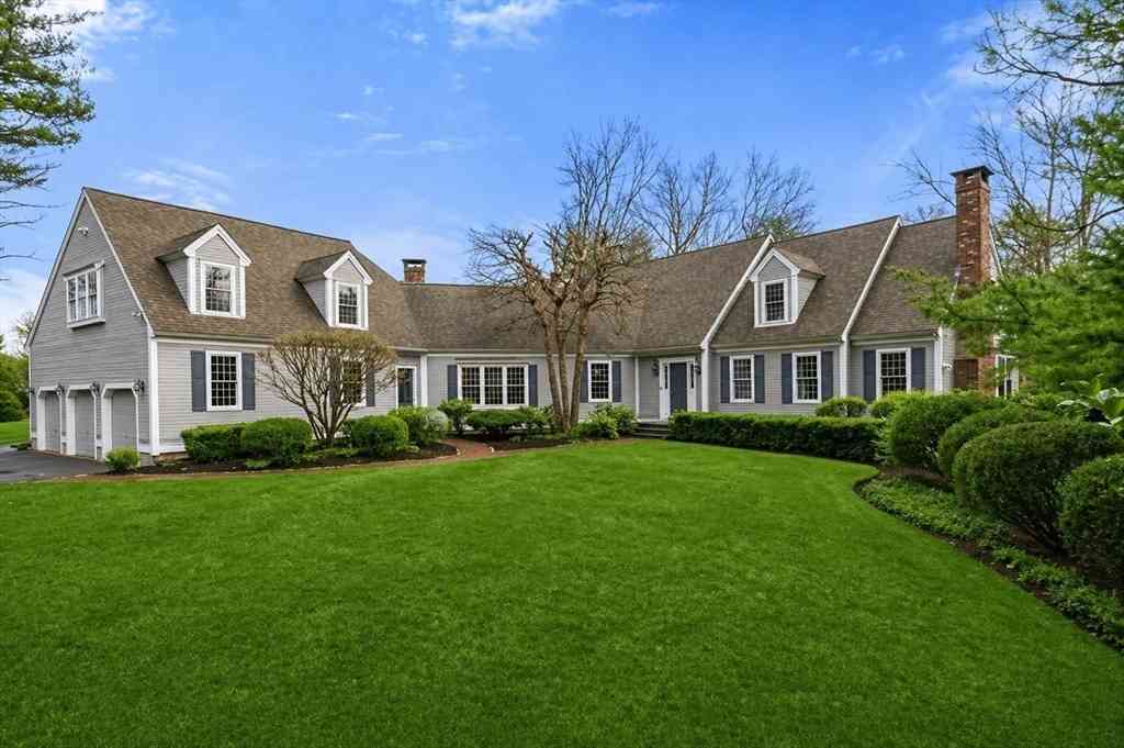 Homes For Sale - 162 Far Reach Road<br/> Norfolk County, Westwood, MA 02090