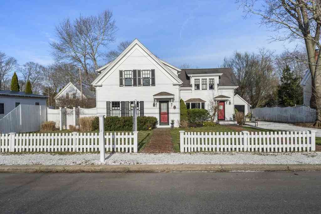 Homes For Sale - 27 Standish St<br/> Plymouth County, Duxbury, MA 02332