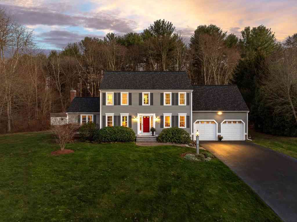Homes For Sale - 18 Heather Drive<br/> Middlesex County, Westford, MA 01886