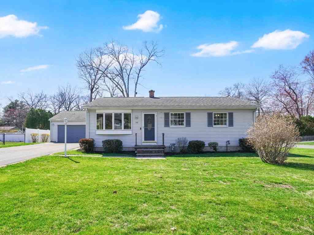 Homes For Sale - 142 Louis Rd<br/> Springfield, MA 01118