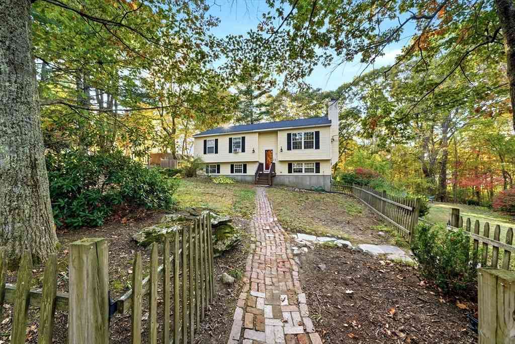 Homes For Sale - 73-A Beaver St<br/> Worcester County, Milford, MA 01757