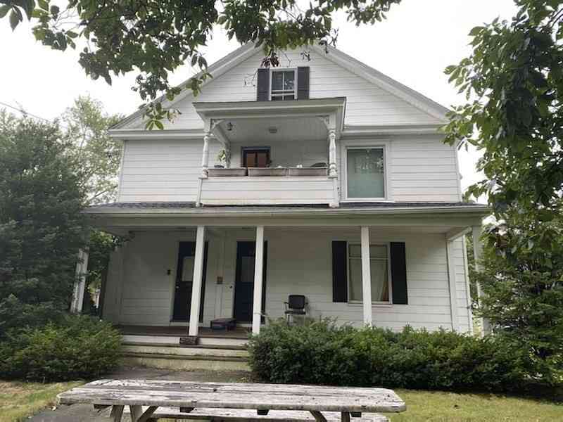 Homes For Rent - 57 Chestnut Street #1R<br/> Northampton, MA 01060