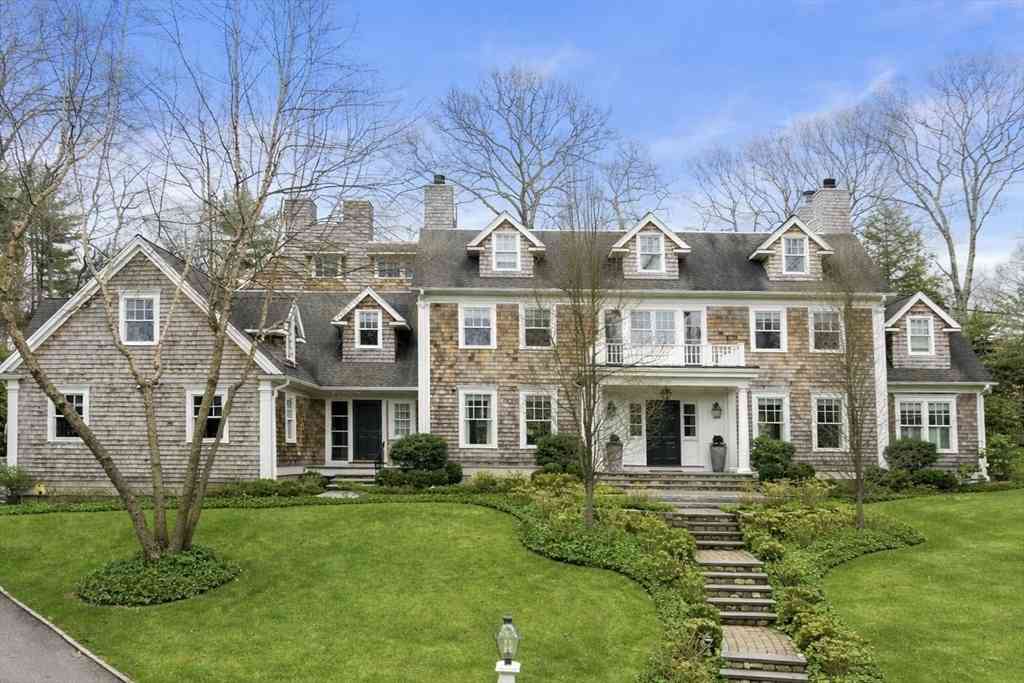 Homes For Sale - 8 Glen Brook Road<br/> Wellesley, MA 02481