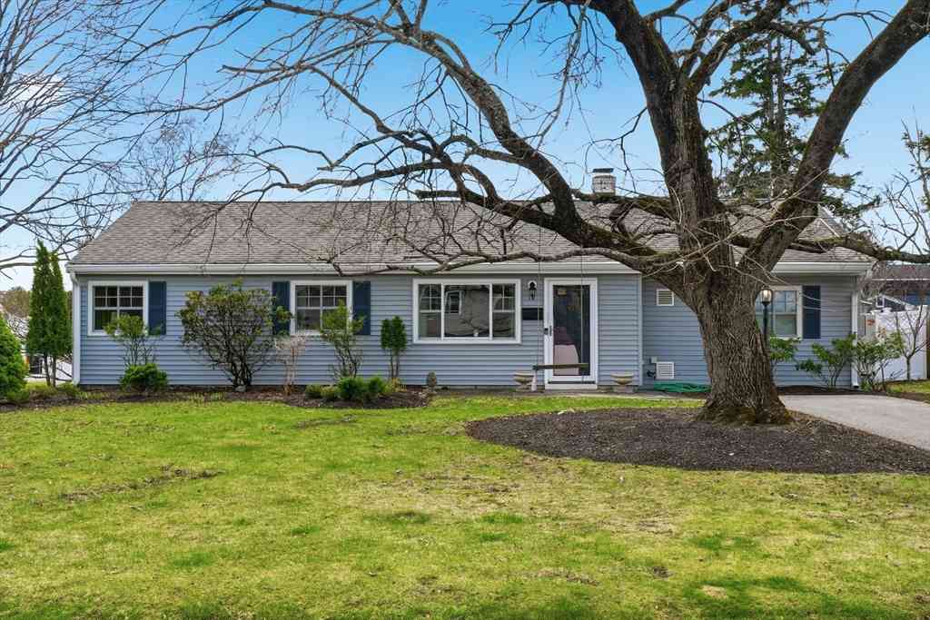 Homes For Sale - 19 Brookfield Circle<br/> Middlesex County, Framingham, MA 01701