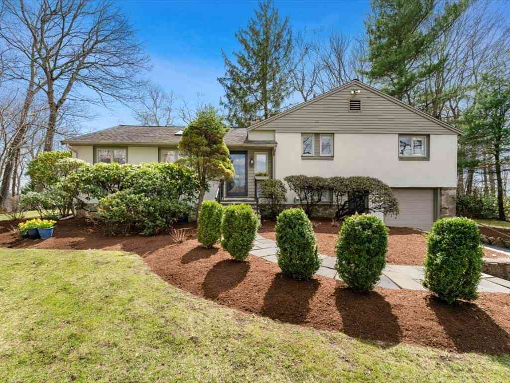 Homes For Sale - 36 Kimlo Road<br/> Wellesley, MA 02481