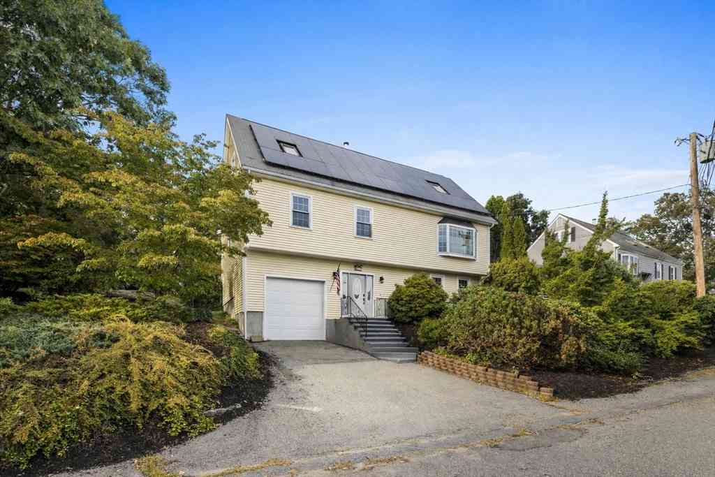 Homes For Sale - 10 Battlemarch Way<br/> Middlesex County, Woburn, MA 01801