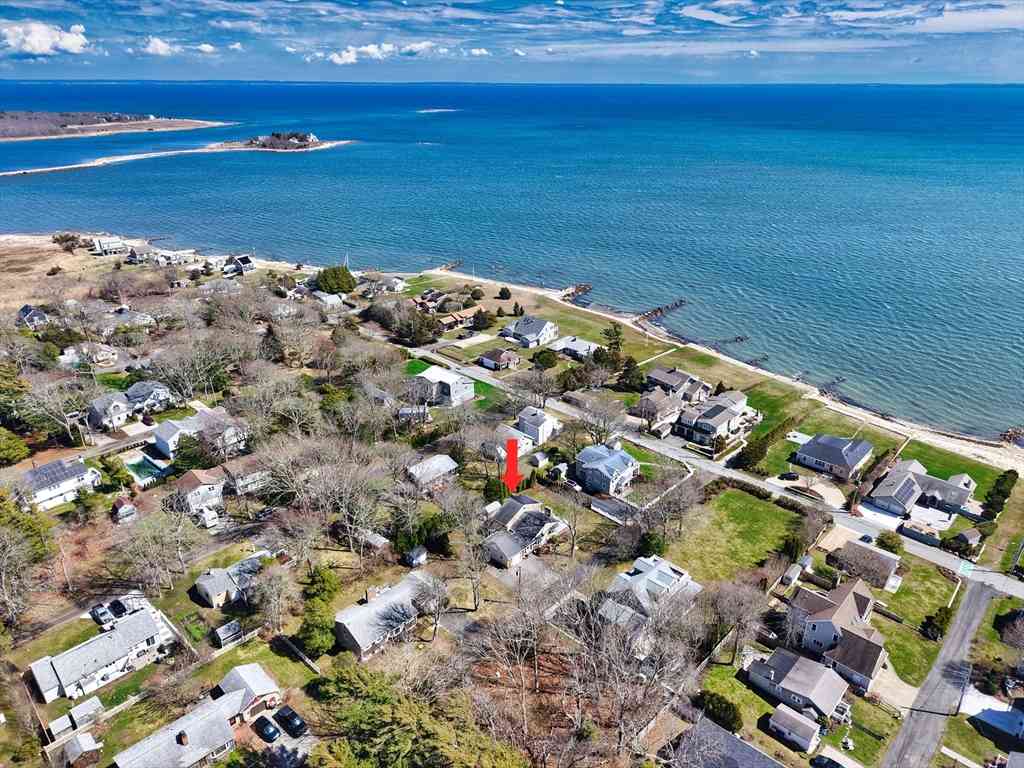 Homes For Sale - 6 Kerwin Avenue<br/> Plymouth County, Mattapoisett, MA 02739