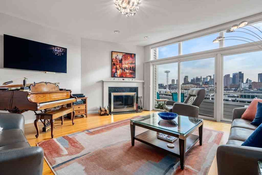 Condo For Sale - 11 Constellation Wharf #11<br/> Boston, MA 02129