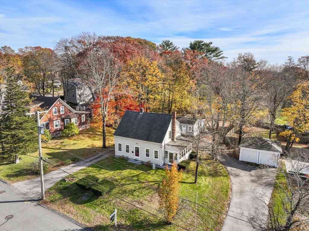 Homes For Sale - 29 Broad Street<br/> Plainville, MA 02762