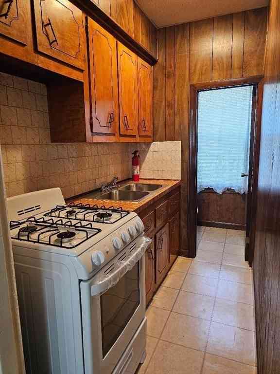 Apartment For Rent - 339 Harrison Street #1N<br/> Fall River, MA 02723