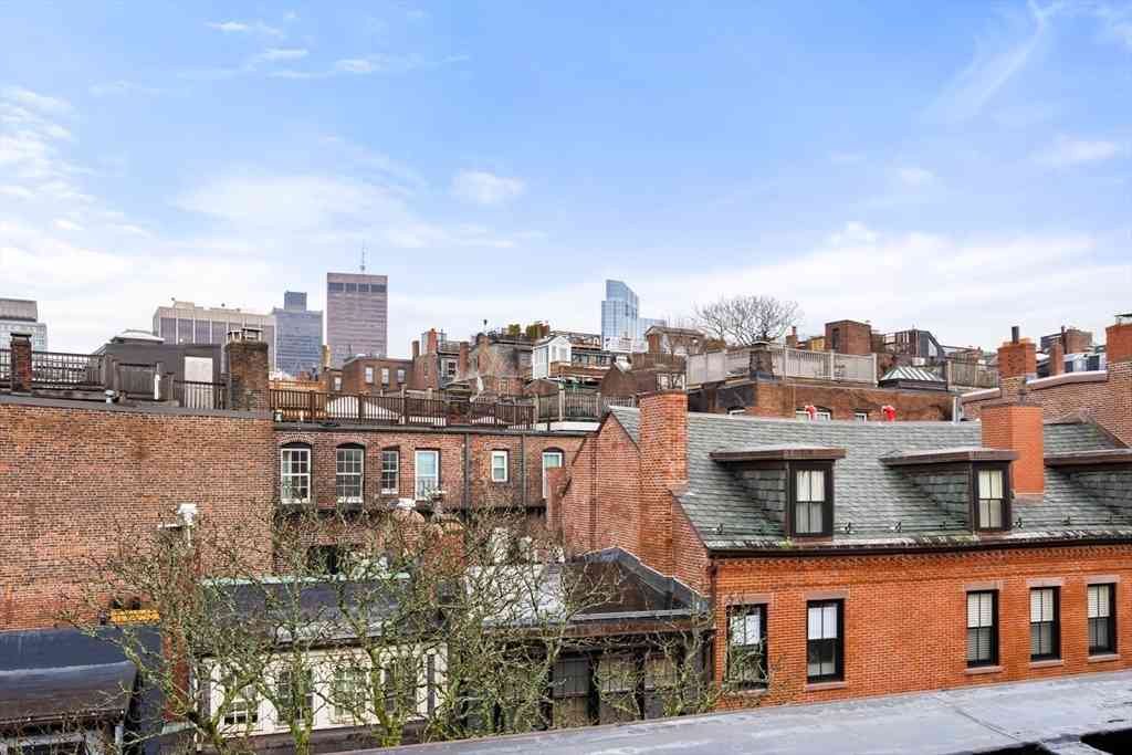 Condo For Sale - 80A West Cedar #4<br/> Boston, MA 02114