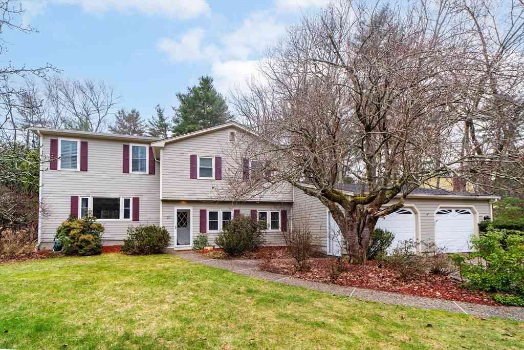 Homes For Sale - 29 Evergreen Way<br/> Medfield, MA 02052