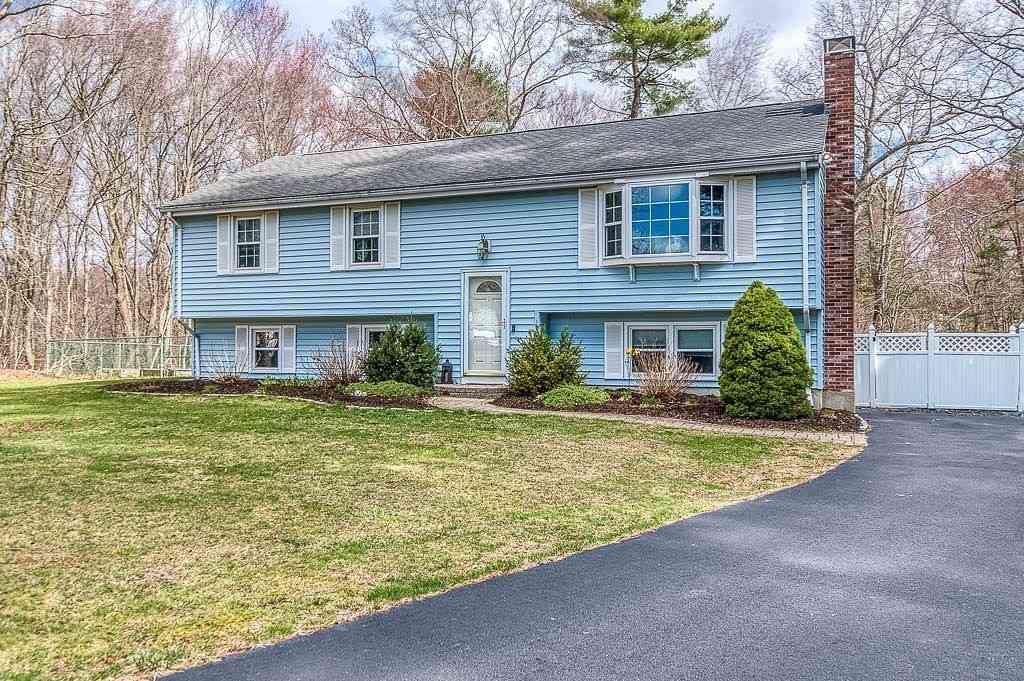 Homes For Sale - 26 Pinto Way<br/> Bristol County, Mansfield, MA 02048