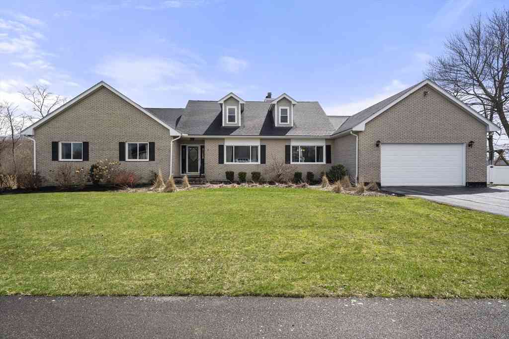 Homes For Sale - 11 Broadmeadow Lane<br/> Plymouth County, Abington, MA 02351
