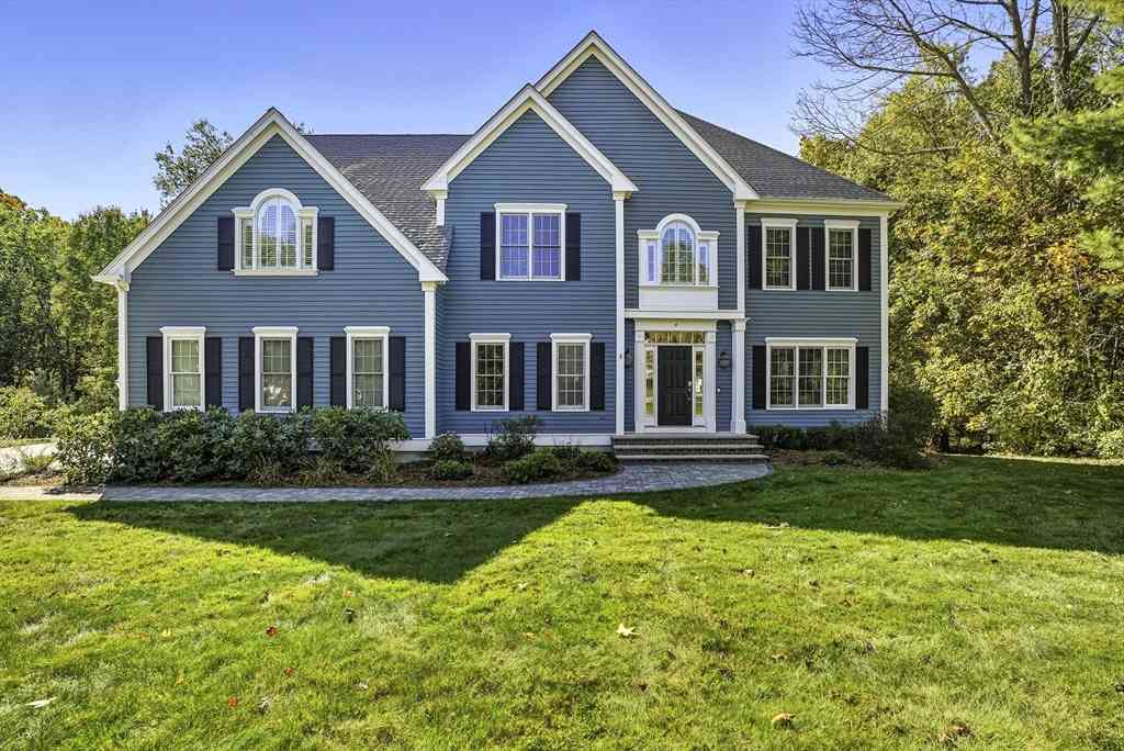 Homes For Sale - 4 Joslin Lane<br/> Worcester County, Southborough, MA 01772
