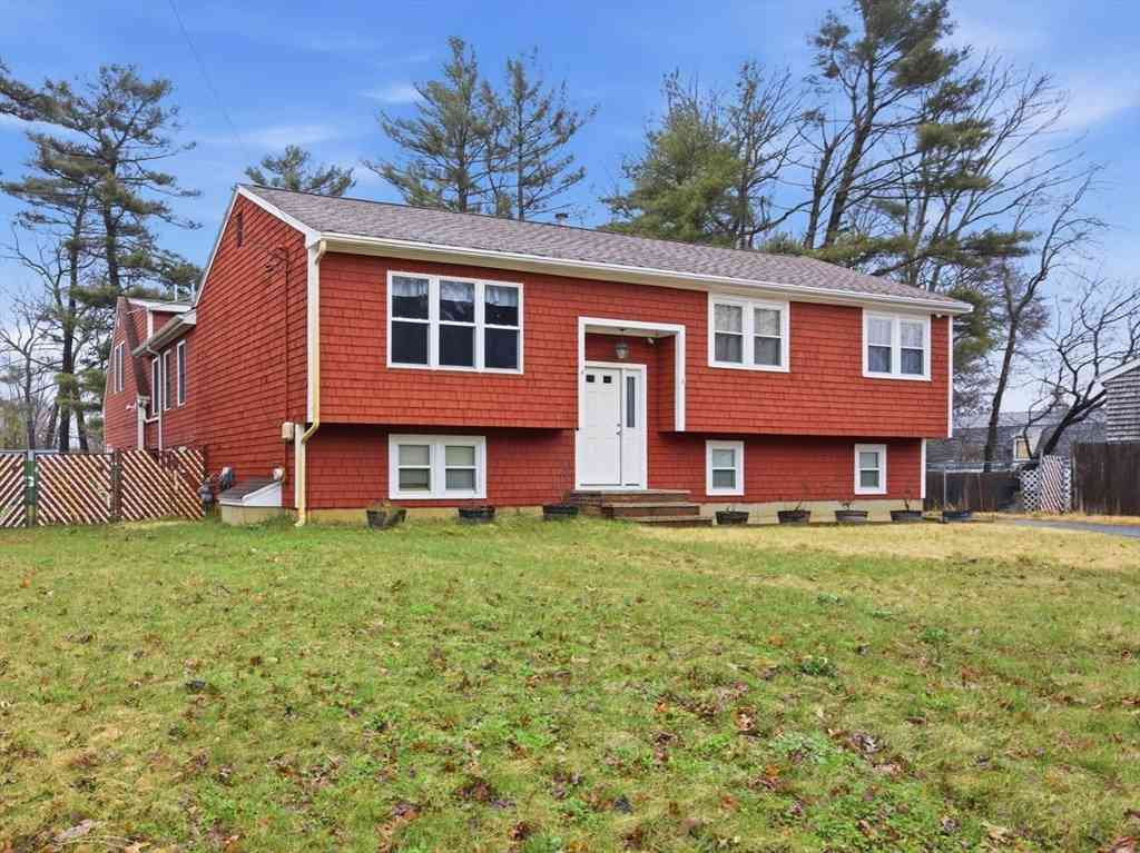 Homes For Sale - 970 Crescent St<br/> Plymouth County, Brockton, MA 02302