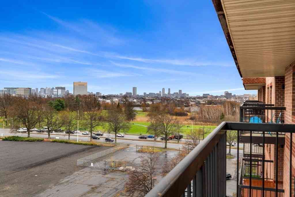Condo For Sale - 3920 Mystic Valley Pkwy #704<br/> Middlesex County, Medford, MA 02155