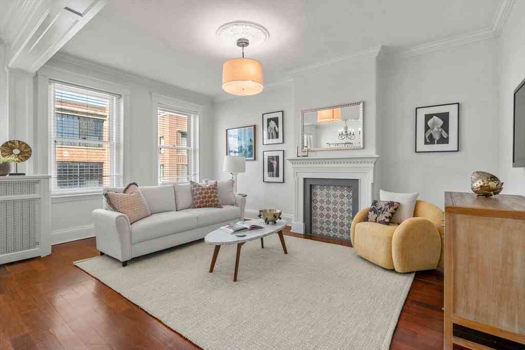 Condo For Sale - 145 Charles Street #4<br/> Boston, MA 02114
