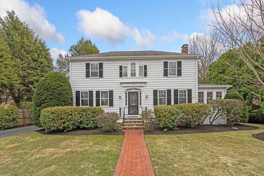 Homes For Sale - 15 Hancock St<br/> Middlesex County, Lexington, MA 02420