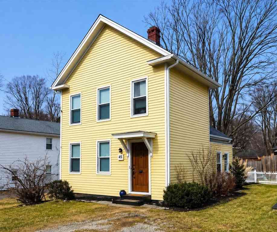 Homes For Sale - 45 Maple St.<br/> Worcester County, Warren, MA 01083