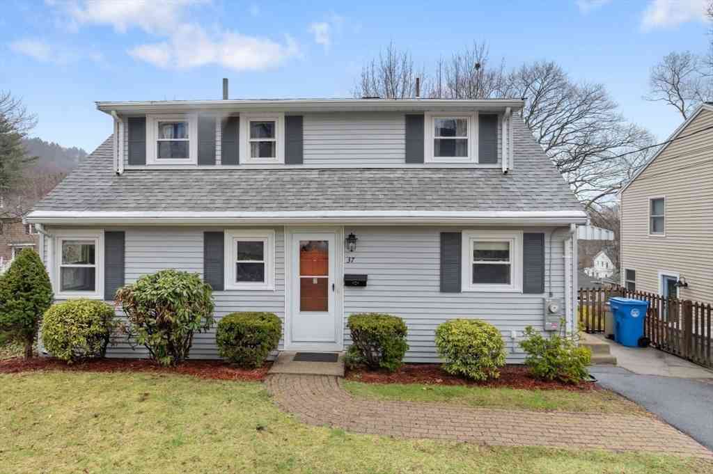 Homes For Sale - 37 Upland Rd<br/> Middlesex County, Waltham, MA 02451