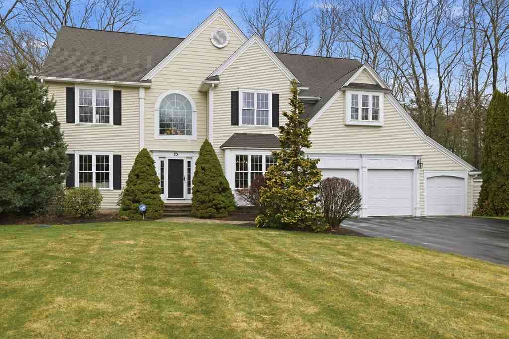 Homes For Sale - 20 Huckleberry Rd<br/> Middlesex County, Hopkinton, MA 01748