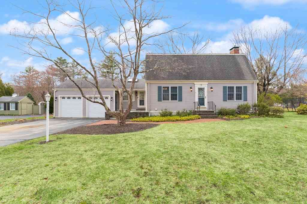 Homes For Sale - 9 Meadowview<br/> Topsfield, MA 01983