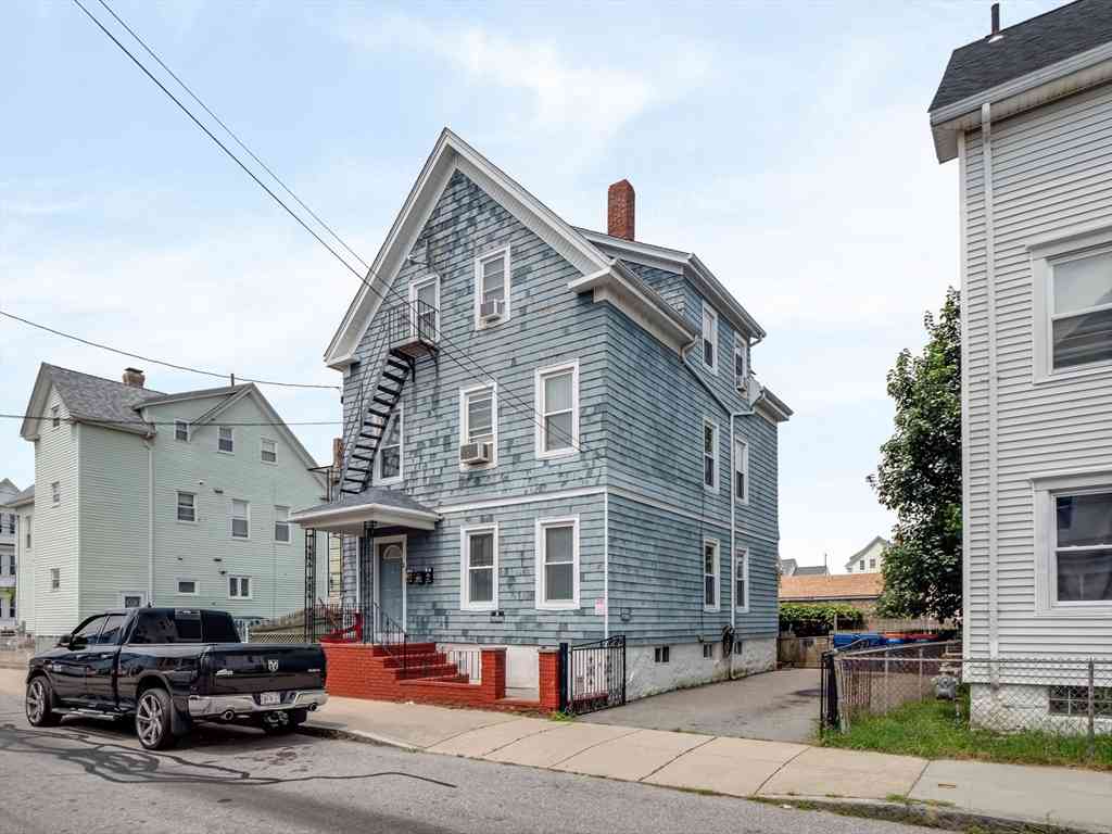 Multifamily For Sale - 81 Thompson St.<br/> New Bedford, MA 02740