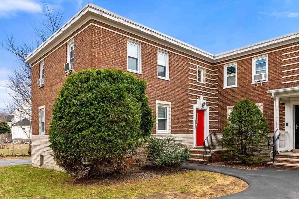 Condo For Sale - 32 Newman Rd #1<br/> Middlesex County, Malden, MA 02148