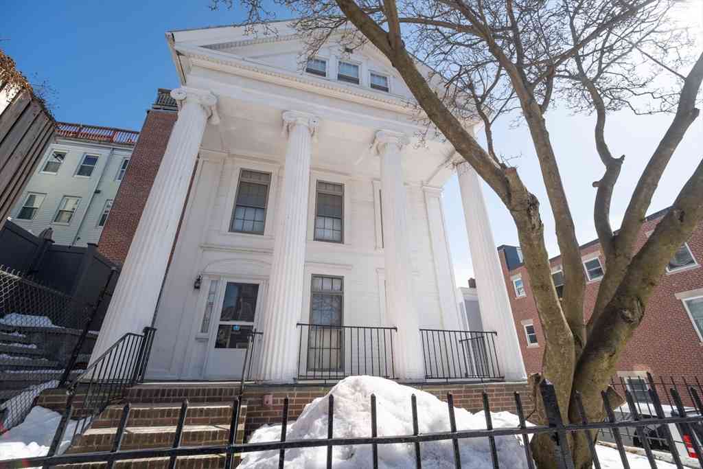 Homes For Sale - 33 Cordis Street<br/> Boston, MA 02129