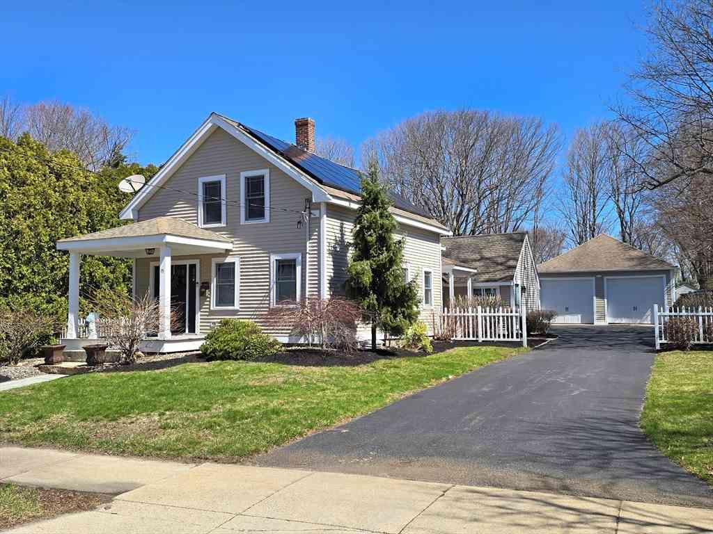 Homes For Sale - 15 Pleasant St<br/> Middlesex County, Hopkinton, MA 01748