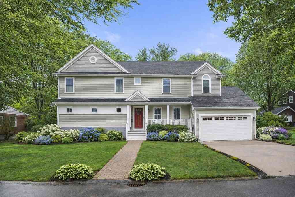 Homes For Sale - 10 Higgins Road<br/> Marblehead, MA 01945